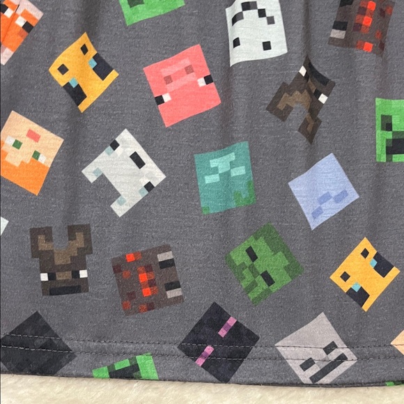 Minecraft Girls' Sequins Dress (9/10) - Picture 4 of 10